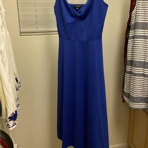 NWot, fits med to LG, very flattering. I'm just too busty lol. 38D is too big.